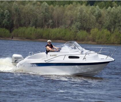 Моторная лодка Бестер 570 Светло-серый / Черный
