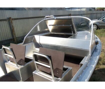 Алюминиевая моторная лодка Бестер-490 Зеленый