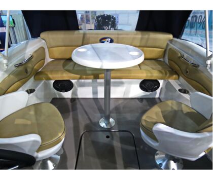 Моторная лодка Бестер 530