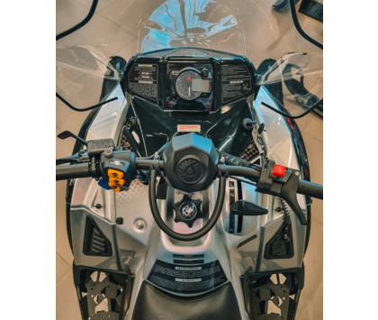 Снегоход RM FRONTIER 1000 с пробегом (г. Новосибирск) Белый
