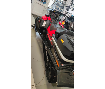 Снегоход BRP SKI-DOO Skandic WT 550F с пробегом 2018 г. (Новосибирск)  Красный